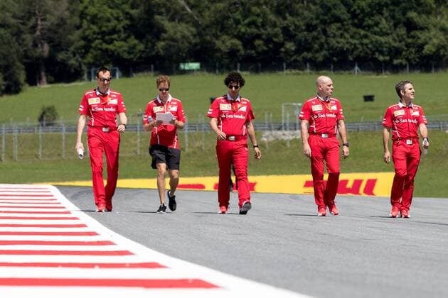 FORMULA 1 - GP of Austria 2017 SPIELBERG,AUSTRIA,06.JUL.17 - MOTORSPORTS, FORMULA 1 - Grand Prix of Austria, Red Bull Ring, preview. Image shows Sebastian Vettel (GER Ferrari) with the team Ferrari. GEPAxpictures xMaticxKlansek