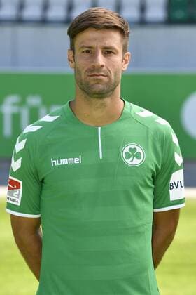 06.07.2017 - SpVgg Spielvereinigung Greuther Fürth Kleeblatt - 2. Fußball Bundesliga BL - Saison 2017 2018 - Fototermin Porträttermin Portraittermin - - Marco Caligiuri (13, SpVgg Greuther Fürth ) Einzelbild Einzelfoto Portrait Porträt Kopfbild
