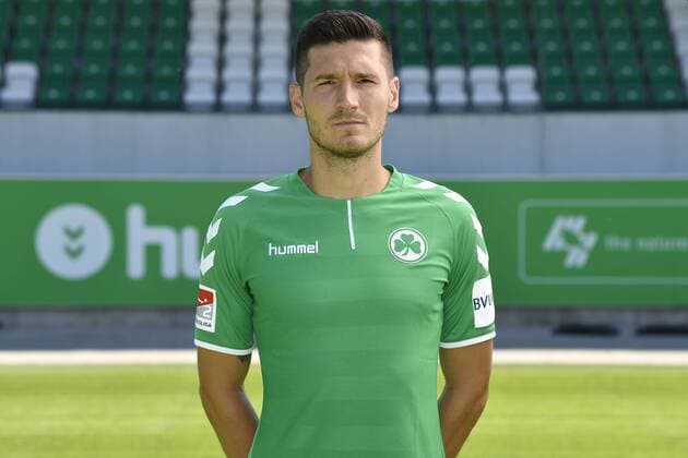 06.07.2017 - SpVgg Spielvereinigung Greuther Fürth Kleeblatt - 2. Fußball Bundesliga BL - Saison 2017 2018 - Fototermin Porträttermin Portraittermin - - Adam Pinter (16, SpVgg Greuther Fürth ) - Einzelbild Einzelfoto Portrait Porträt Kopfbild