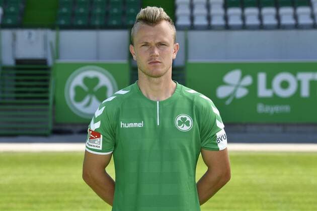 06.07.2017 - SpVgg Spielvereinigung Greuther Fürth Kleeblatt - 2. Fußball Bundesliga BL - Saison 2017 2018 - Fototermin Porträttermin Portraittermin - - Nik Omladic (33, SpVgg Greuther Fürth ) Einzelbild Einzelfoto Portrait Porträt Kopfbild