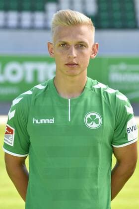 06.07.2017 - SpVgg Spielvereinigung Greuther Fürth Kleeblatt - 2. Fußball Bundesliga BL - Saison 2017 2018 - Fototermin Porträttermin Portraittermin - - Benedikt Kirsch (18, SpVgg Greuther Fürth ) Einzelbild Einzelfoto Portrait Porträt Kopfbild