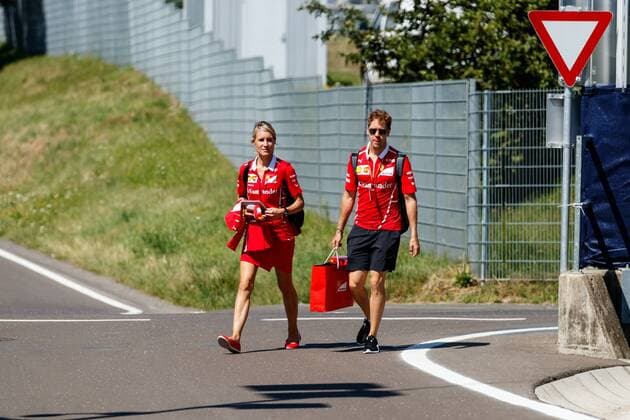 Sebastian Vettel (Scuderia Ferrari) kommt mit seiner Pressebetreuerin Britta Roeske an die Strecke, Grosser Preis von Oesterreich 2017, Rennen, Motorsport, Formel 1, 06.07.2017, Spielberg Copyright: xNeis Eibner-Pressefotox EP_ANS