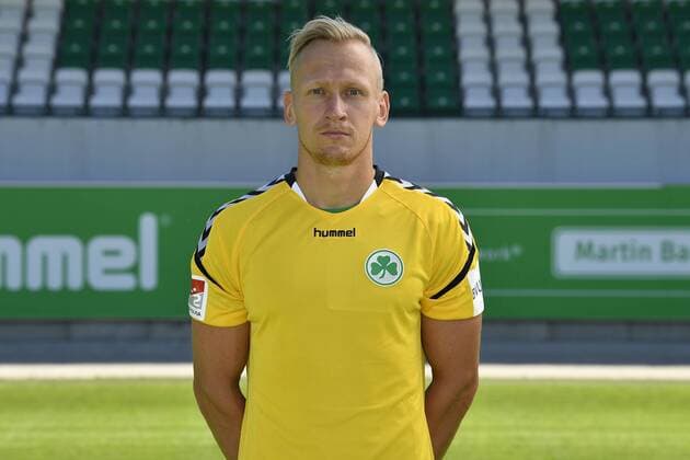 06.07.2017 - SpVgg Spielvereinigung Greuther Fürth Kleeblatt - 2. Fußball Bundesliga BL - Saison 2017 2018 - Fototermin Porträttermin Portraittermin - - Sascha Burchert (30, SpVgg Greuther Fürth ) Einzelbild Einzelfoto Portrait Porträt Kopfbild