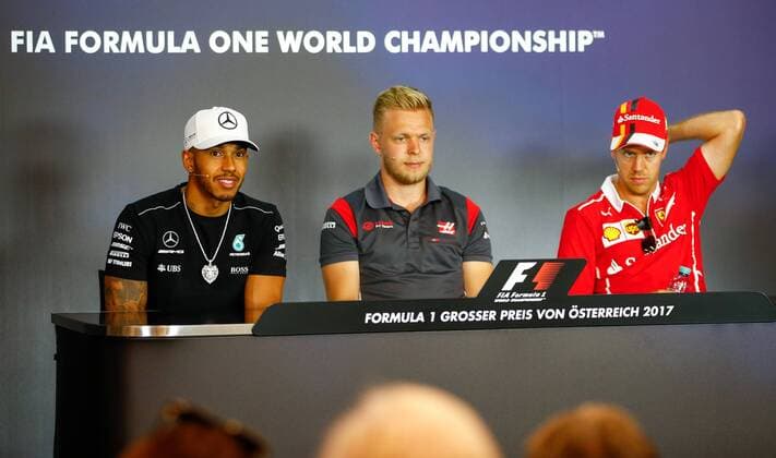 Motorsports: FIA Formula One World Championship WM Weltmeisterschaft 2017, Grand Prix of Austria, 44 Lewis Hamilton (GBR, Mercedes AMG Petronas F1 Team), 20 Kevin Magnussen (DNK, Haas F1 Team), 5 Sebastian Vettel (GER, Scuderia Ferrari), Spielberg Austria xHOCHxZWEIx