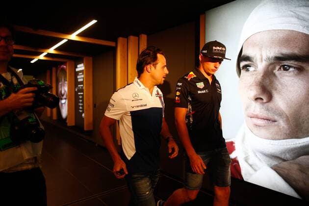 Motorsports: FIA Formula One World Championship WM Weltmeisterschaft 2017, Grand Prix of Austria, 19 Felipe Massa (BRA, Williams Martini Racing), 33 Max Verstappen (NLD, Red Bull Racing), Spielberg Austria xHOCHxZWEIx