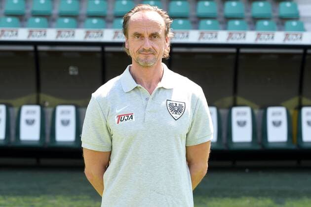 Fußball 3. Liga, Porträttermin 2017 2018 SC Preußen Münster am 06.07.2017 im Preußenstadion in Münster Mannschaftsarzt Dr. Cornelius Müller-Rensmann (Muenster) MT