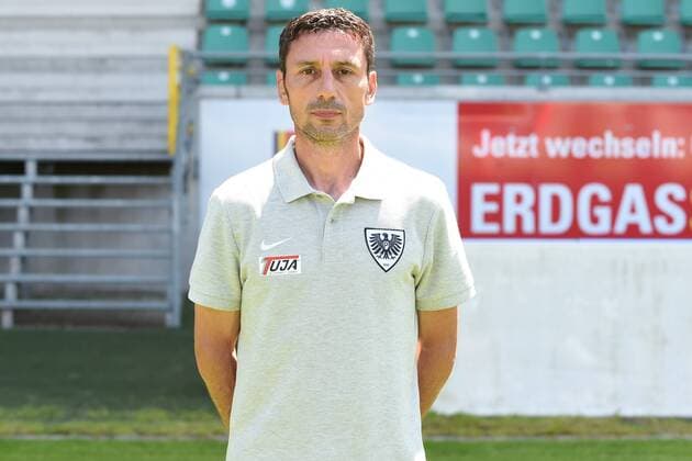 Fußball 3. Liga, Porträttermin 2017 2018 SC Preußen Münster am 06.07.2017 im Preußenstadion in Münster Co-Trainer Sven Kmetsch (Muenster) MT