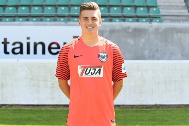Fußball 3. Liga, Porträttermin 2017 2018 SC Preußen Münster am 06.07.2017 im Preußenstadion in Münster Torwart Luis Klante (Muenster) MT