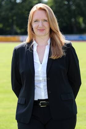 Patrizia Hell (Leiterin Büro Nationalmannschaften, DFB-Frauen), Porträt, Portrait, Einzelbild, Vorstellung, Präsentation, Europameisterschaft 2017, EM-Kader der DFB-Frauen zur UEFA Women s EURO 2017, Deutschland, Deutscher Kader, Fussball, Frauen, Fototermin DFB-Frauen, EM-Kader 2017, xozx