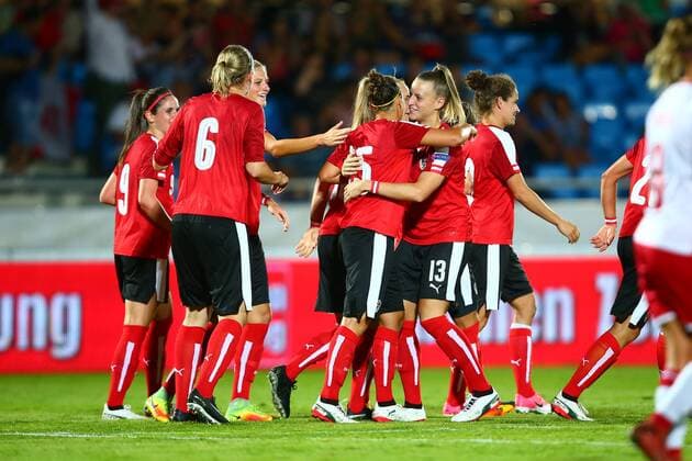 SOCCER - AUT vs DEN, test match WIENER NEUSTADT,AUSTRIA,06.JUL.17 - WOMEN SOCCER - OEFB, Oesterreichischer Fussball-Bund, Austria vs Denmark, test match. Image shows the rejoicing of Austria. GEPAxpictures xCh.xKelemen