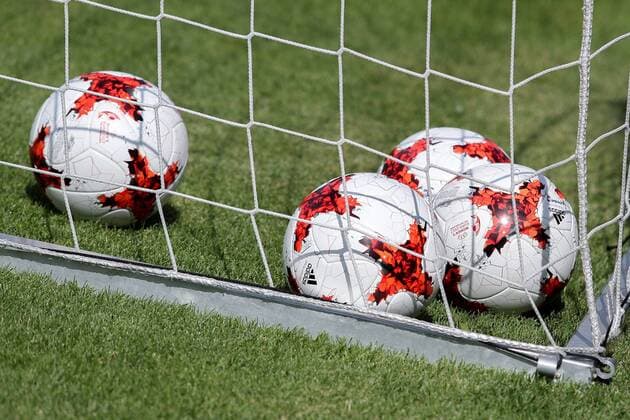 Bälle der Marke adidas zur UEFA Women s EURO 2017 The Netherlands liegen hinter dem Tornetz im Tor, offizieller Spielball, Symbolfoto, Symbolbild, Symbol, Fussball, Frauen, Fototermin Training DFB-Frauen, xozx