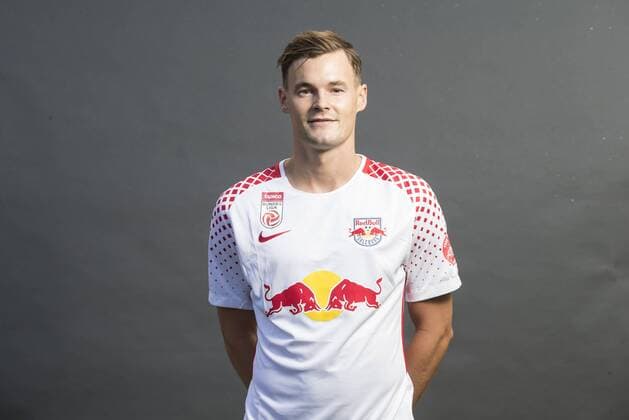 SOCCER - BL, RBS, team photoshooting SALZBURG,AUSTRIA,05.JUL.17 - SOCCER - tipico Bundesliga, Red Bull Salzburg, team photo shooting. Image shows Stefan Stangl (RBS). GEPAxpictures xFelixxRoittner