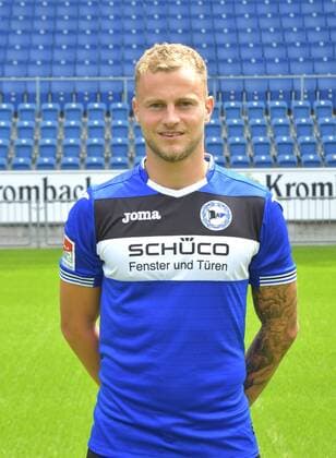 04.07.2017, Fussball, 2. LIGA, Saison 2017 2018, SCHÜCO-ARENA, BIELEFELD Fußball, GER, 2.BL, Portraittermin 2017 2018, DSC Arminia Bielefeld Christoph Hemlein (Arminia Bielefeld), Aktion, Einzelbild, Hoch, Portrait