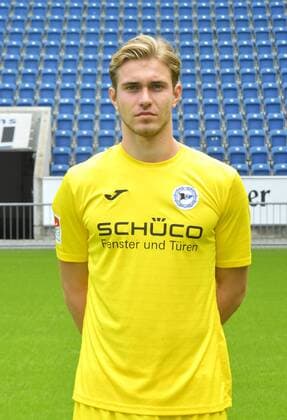 04.07.2017, Fussball, 2. LIGA, Saison 2017 2018, SCHÜCO-ARENA, BIELEFELD Fußball, GER, 2.BL, Portraittermin 2017 2018, DSC Arminia Bielefeld Nikolai Rehnen (Arminia Bielefeld), Aktion, Einzelbild, Hoch, Portrait
