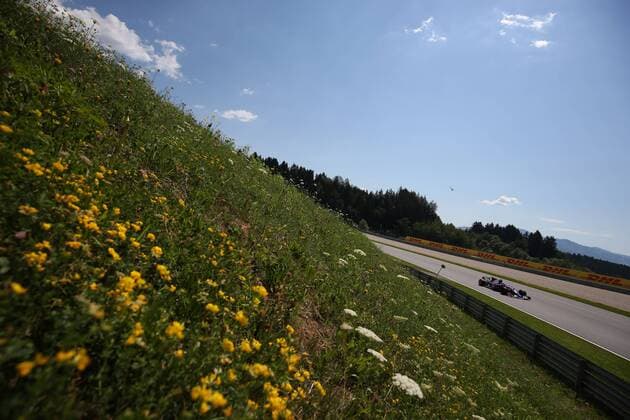 Bilder des Tages - SPORT Austrian Grand Prix, Red Bull Ring 06 - 09 July 2017 07.07.2017- Free Practice 1, Carlos Sainz Jr (ESP) Scuderia Toro Rosso STR12 