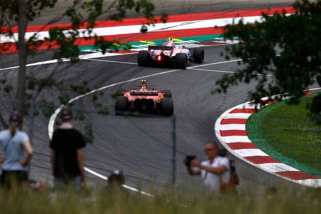Motorsports: FIA Formula One World Championship WM Weltmeisterschaft 2017, Grand Prix of Austria, 31 Esteban Ocon (FRA, Sahara Force India F1 Team), 7 Kimi Raikkonen (FIN, Scuderia Ferrari), Spielberg Austria xHOCHxZWEIx