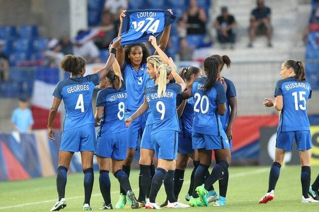 1er but en hommage a loulou louis nicollin FOOTBALL : France vs Belgique - Feminines - match amical - 07 07 2017 RichardGosselin Panoramic 