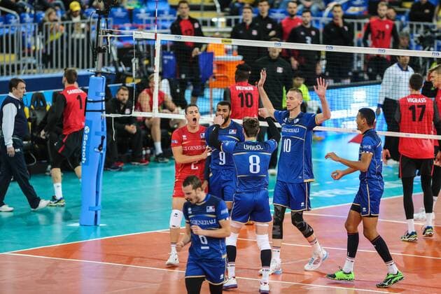 July 7, 2017 - Curitiba, Parano, Brasil - CURITIBA, BRAZIL JULY 7: Players of the France team celebrates during a match semifinals between Canada and France as part of the FIVB Volleyball World League 2017 at the Arena da Baixada Stadium on July 7, 2017 in Curitiba, Brazil. .Foto: CAN v FRA - FIVB Volleyball World League 2017 - ZUMAb158 20170707_zap_b158_020 Copyright: xGeraldoxBubniakx