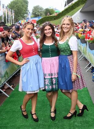 FORMULA 1 - GP of Austria 2017 SPIELBERG,AUSTRIA,08.JUL.17 - MOTORSPORTS, FORMULA 1 - Grand Prix of Austria, Red Bull Ring, Styrian Green Carpet. Image shows Formula Unas. GEPAxpictures xChristianxWalgram