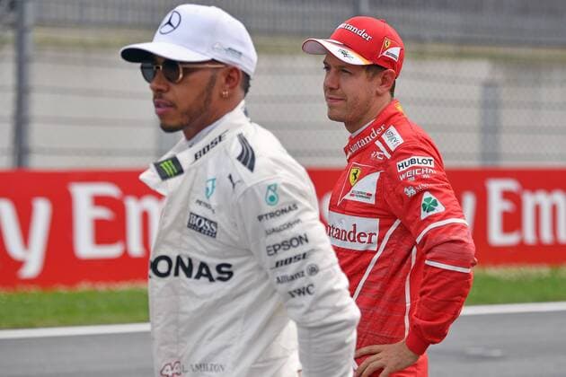 v,re;Sebastian VETTEL,GER (Scuderia Ferrari),Lewis HAMILTON (GBR,Mercedes AMG Petronas Motorsport) nach dem Qualifying. Qualifying,Formel 1:GP von Oesterreich, Red Bull Ring Zeltweg,Spielberg,Saison 2017,am 08.07.2017.