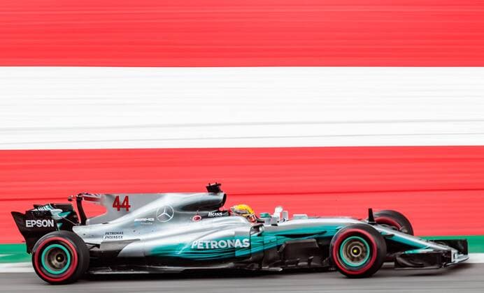08.07.2017, Red Bull Ring, Spielberg, AUT, FIA, Formel 1, Grosser Preis von Oesterreich, Qualifying, im Bild Lewis Hamilton (GBR) Mercedes AMG Petronas F1 Team British Formula One driver Lewis Hamilton of Mercedes AMG F1 during Qualifying for the Austrian FIA Formula One Grand Prix at the Red Bull Ring in Spielberg, Austria on 2017 07 08. Spielberg  EX_ANG  