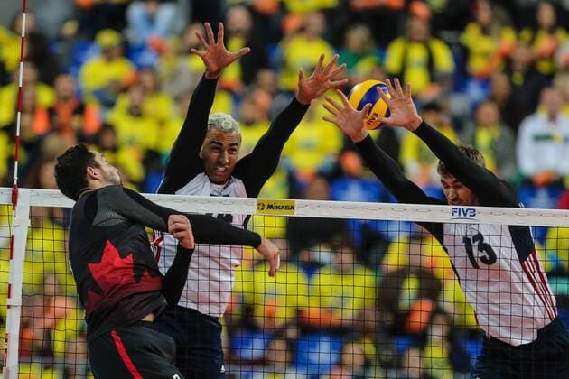 July 8, 2017 - Curitiba, Parano, Brasil - CURITIBA, BRAZIL JULY 8: Patch and Mcdonnell of the USA team during a match for the third place between Canada and USA of the FIVB Volleyball World League 2017 at the Arena da Baixada Stadium on July 8, 2017 in Curitiba, Brazil. .Foto: CAN v USA - FIVB Volleyball World League 2017 - ZUMAb158 20170708_zap_b158_012 Copyright: xGeraldoxBubniakx