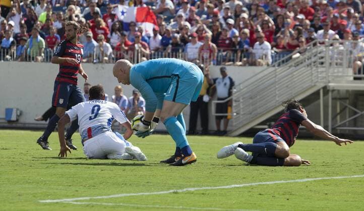 USA goal keeper Brad Guzan pulls in a ball during the opening game of the Group Stage of the CONCACAF Gold Cup 2017 against USA at Nissan Stadium in Nashville, Tenn. on Saturday, 8 July, 2017. The Gold Cup is the first of two qualifying tournaments for the FIFA Confederations Cup 2019. Panama vs. USA !ACHTUNG: NUR REDAKTIONELLE NUTZUNG!  Copyright: xRickxMusacchiox rpm01 20170709-636351638543613933
