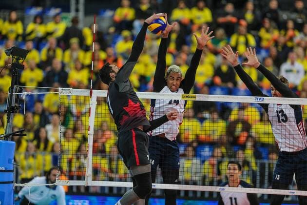 Stephen Timothy Maar of the Canada team VOLLEY BALL : Etats Unis vs Canada - Petite Finale - FIVB Ligue Mondiale - Curitiba - 08 07 2017 GeraldoBubniak Panoramic 