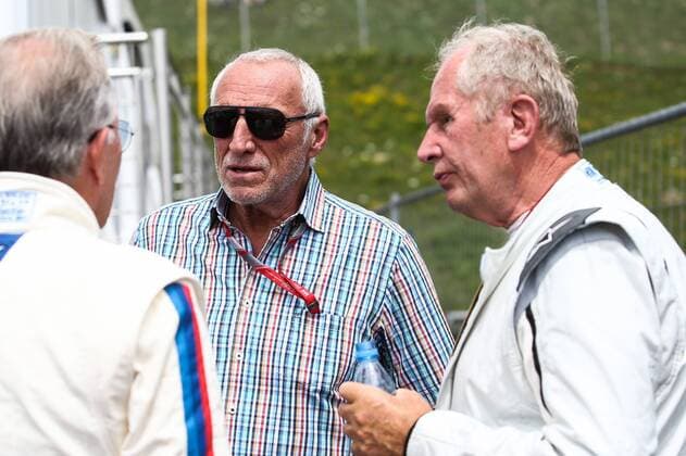 FORMULA 1 - GP of Austria 2017 SPIELBERG,AUSTRIA,09.JUL.17 - MOTORSPORTS, FORMULA 1 - Grand Prix of Austria, Red Bull Ring, legends parade. Image shows Dietrich Mateschitz (Red Bull) and motorsport consultant Helmut Marko (Red Bull). GEPAxpictures xDanielxGoetzhaber