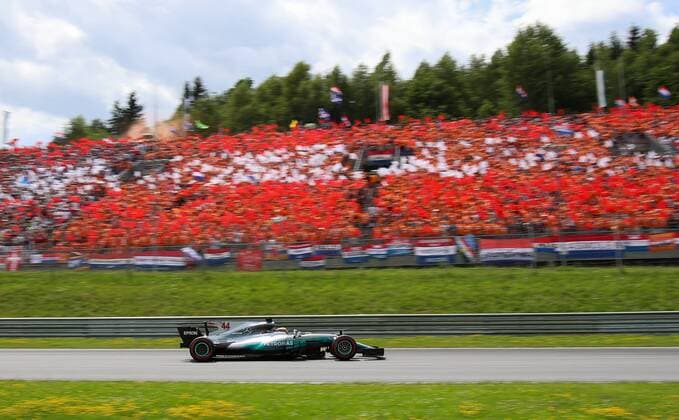 FORMULA 1 - GP of Austria 2017 SPIELBERG,AUSTRIA,09.JUL.17 - MOTORSPORTS, FORMULA 1 - Grand Prix of Austria, Red Bull Ring. Image shows Lewis Hamilton (GBR Mercedes). GEPAxpictures xChristianxWalgram