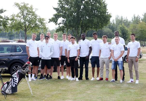 RB Leipzig Charity Golfturnier Machern b. Leipzig, 09.07.2017, Eagles Charity Golf Club e.V. , RB Leipzig Charity Golfturnier , Im Bild: Mannschaft von RB Leipzig, v.l.: Stefan Ilsanker, Lukas Klostermann, Marcel Sabitzer, Torwart Fabio Coltorti, Marcel Halstenberg, Torwart Philipp Köhn, Willi Orban, Nicolas - Gerrit Kühn Kuehn (U19), Dayot Upamecano, BERNARDO Fernandes da Silva, Dominik Kaiser, Federico Palacios Martinez, Ibrahima Konate und Eias Abouchabaka (U19). ,