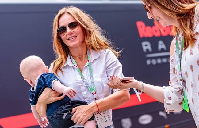 09.07.2017, Red Bull Ring, Spielberg, AUT, FIA, Formel 1, Grosser Preis von Oesterreich, Rennen, im Bild Geri Horner (Halliwell) mit Sohn Montague Geri Horner (Halliwell) with Son Montague during the Race of the Austrian FIA Formula One Grand Prix at the Red Bull Ring in Spielberg, Austria on 2017 07 09. Pictures Â© 2017, PhotoCredit: JFK Spielberg  Kein Release verfuegbar  
