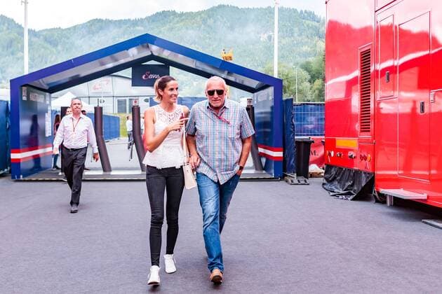 09.07.2017, Red Bull Ring, Spielberg, AUT, FIA, Formel 1, Grosser Preis von Oesterreich, Rennen, im Bild CEO and Founder of Red Bull Dietrich Mateschitz (AUT) mit Freundin Marion Feichtner CEO and Founder of Red Bull Dietrich Mateschitz (AUT) with girlfrind Marion Feichtner during the Race of the Austrian FIA Formula One Grand Prix at the Red Bull Ring in Spielberg, Austria on 2017 07 09. Pictures © 2017, PhotoCredit: JFK Spielberg Kein Release verfuegbar