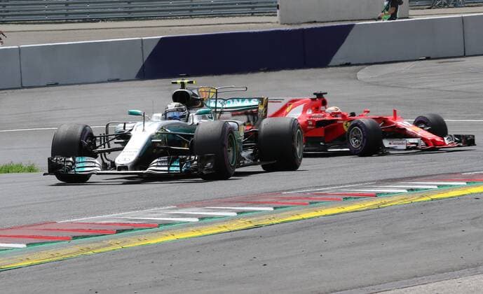Valtteri Bottas; Mercedes Grand Prix, Sebastian Vettel, Scuderia Ferrari, formula 1 GP, Austria in Spielberg, 09.07.2017 Photo:mspb Thomas Melzer Valtteri Bottas; Sebastian Vettel, formula 1 GP, Austria