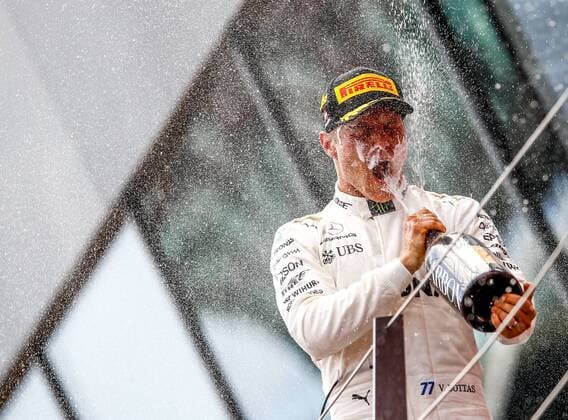 Bilder des Tages - SPORT Motorsports: FIA Formula One World Championship WM Weltmeisterschaft 2017, Grand Prix of Austria, 77 Valtteri Bottas (FIN, Mercedes AMG Petronas F1 Team), Spielberg Austria xHOCHxZWEIx