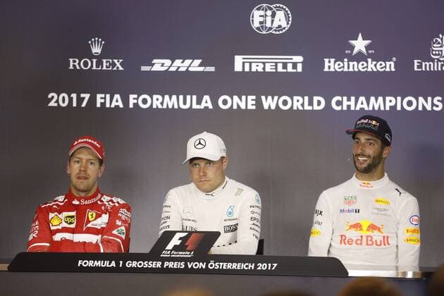Motorsports: FIA Formula One World Championship WM Weltmeisterschaft 2017, Grand Prix of Austria, 5 Sebastian Vettel (GER, Scuderia Ferrari), 77 Valtteri Bottas (FIN, Mercedes AMG Petronas F1 Team), 3 Daniel Ricciardo (AUS, Red Bull Racing), Spielberg Austria xHOCHxZWEIx