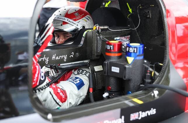 FORMULA 1 - GP of Austria 2017 SPIELBERG,AUSTRIA,09.JUL.17 - MOTORSPORTS, FORMULA 1 - Grand Prix of Austria, Red Bull Ring, legends parade. Image shows Brendon Hartley. GEPAxpictures xDanielxGoetzhaber