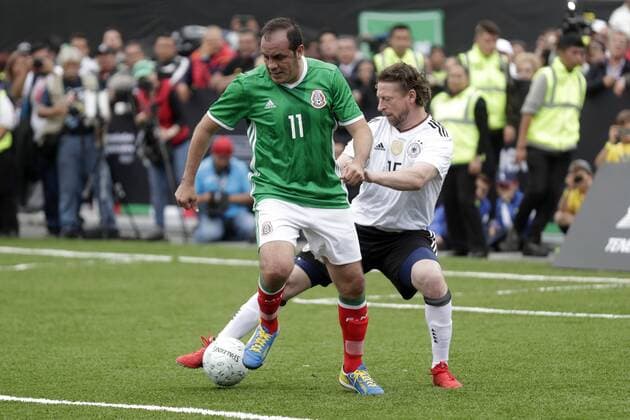 July 9, 2017 - Mexico - EUM20170709DEP25.JPG.CIUDAD DE MEXICO, Soccer Futbol-Veteranos.- Cuauhtemoc Blanco durante el encuentro denominado Las Revanchas , entre veteranos de las selecciones de Mexico y Alemania, que tuvieron lugar este 9 de julio de 2017 en el Zocalo de la Ciudad de Mexico. Foto: Agencia EL UNIVERSAL Ivan Stephens RCC. Latin News - July 9, 2017  - ZUMAu78_ 20170709_zaf_u78_070 Copyright: xIvanxStephensx