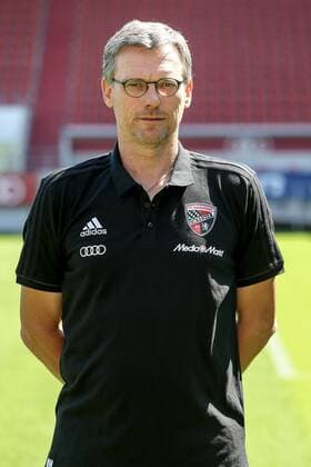 2. Bundesliga - Fußball - Fototermin - FC Ingolstadt 04 - Portraits - Shooting - Saison 2017 2018 - Co-Trainer Michael Henke (FCI) 2. BL - FC Ingolstadt 04 Saison 2017 2018 Portraits - Shooting Fototermin