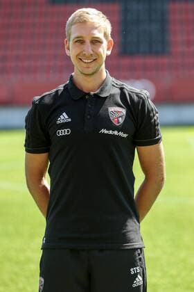 2. Bundesliga - Fußball - Fototermin - FC Ingolstadt 04 - Portraits - Shooting - Saison 2017 2018 - Teamkoordinator Stefan Schröder 2. BL - FC Ingolstadt 04 Saison 2017 2018 Portraits - Shooting Fototermin