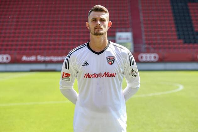 2. Bundesliga - Fußball - Fototermin - FC Ingolstadt 04 - Portraits - Shooting - Saison 2017 2018 - Torwart Martin Hansen (35, FCI) 2. BL - FC Ingolstadt 04 Saison 2017 2018 Portraits - Shooting Fototermin