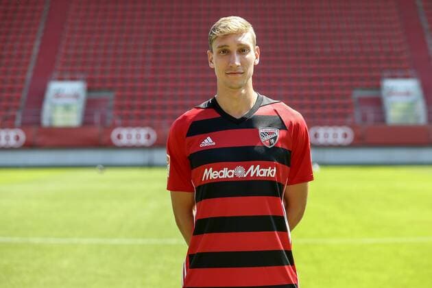 2. Bundesliga - Fußball - Fototermin - FC Ingolstadt 04 - Portraits - Shooting - Saison 2017 2018 - Tobias Schröck (21, FCI) 2. BL - FC Ingolstadt 04 Saison 2017 2018 Portraits - Shooting Fototermin