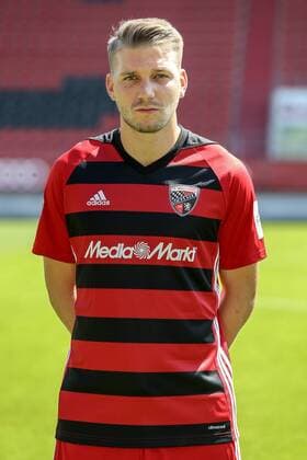 2. Bundesliga - Fußball - Fototermin - FC Ingolstadt 04 - Portraits - Shooting - Saison 2017 2018 - Robert Leipertz (13, FCI) 2. BL - FC Ingolstadt 04 Saison 2017 2018 Portraits - Shooting Fototermin