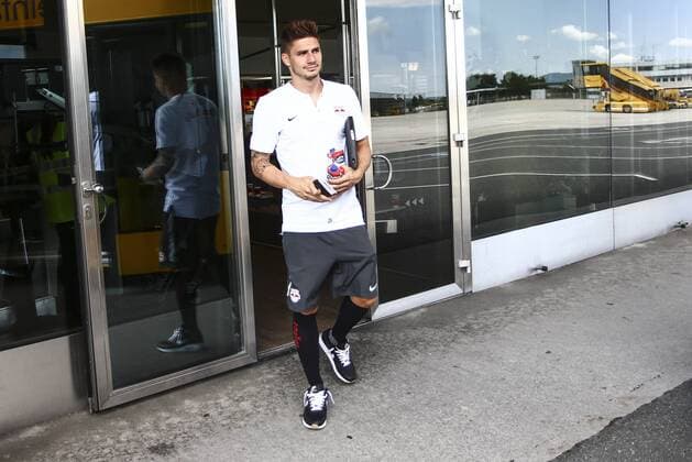 SOCCER - CL, qualification, Hibernians vs RBS SALZBURG,AUSTRIA,10.JUL.17 - SOCCER - UEFA Champions League, qualification, FC Hibernians vs Red Bull Salzburg, departure from Salzburg airport. Image shows Patrick Farkas (RBS). GEPAxpictures xFelixxRoittner