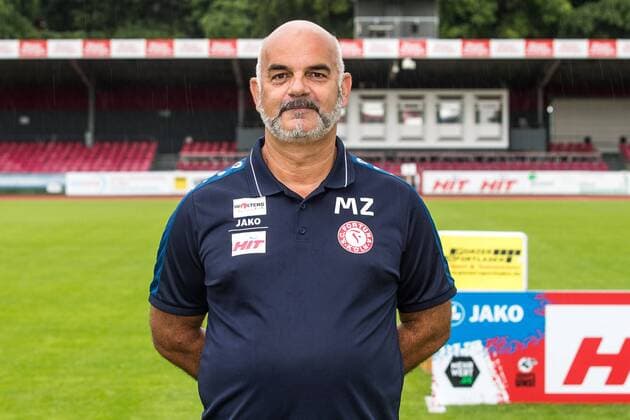 Fußball, GER, 3.Liga, Porträttermin 2017 2018, S. C. Fortuna Köln, Busfahrer Maik Zimmermann ( Koeln ) Portraittermin Fortuna Köln