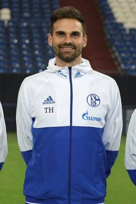 Fußball, GER, 1.BL, Porträttermin 2017 2018, FC Schalke 04, Physiotherapeut Tim Hielscher (FC Schalke 04)