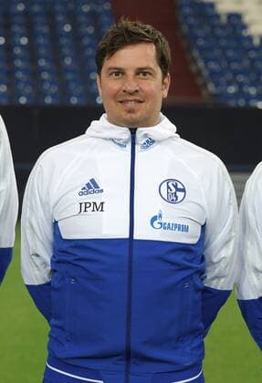 Fußball, GER, 1.BL, Porträttermin 2017 2018, FC Schalke 04, Teammanager Jan Pieter Martens (Schalke 04)