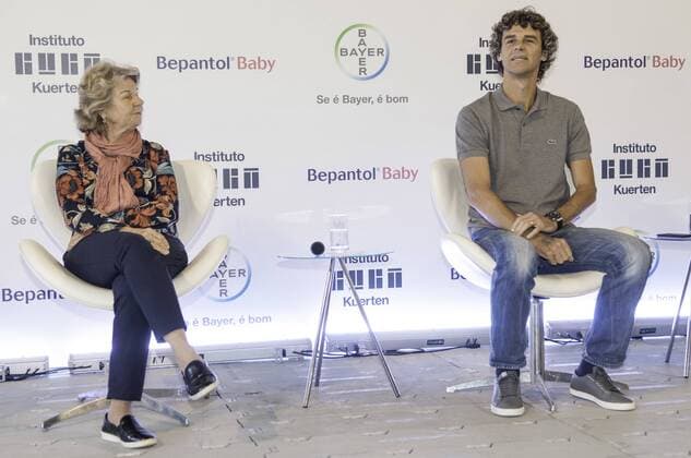 Evento de Bepantol Baby SÃO PAULO, SP - 12.07.2017: EVENTO DE BEPANTOL BABY - Alice Kuerten and Gustavo Kuerten during the Bepantol Baby event on Wednesday (12) at the Play Tennis Vila Olímpia in São Paulo. (Photo: Fábio Guinalz Fotoarena) x1354892x  FábioxGuinalz