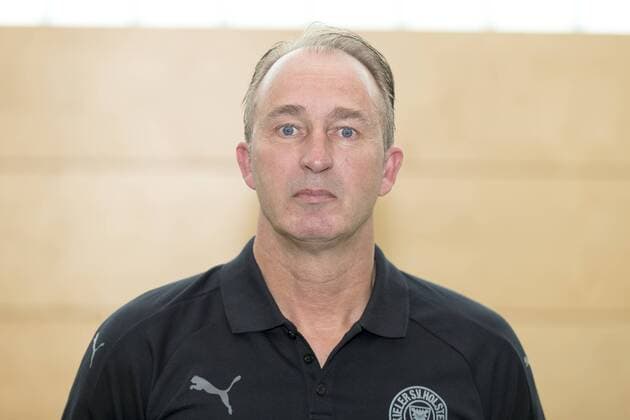 Fußball, GER, 2.BL, Porträttermin 2017 2018, Holstein Kiel, Tim Petersen. Holstein Kiel, Fussball, 2. Liga, 12.07.17 Kiel Schleswig-Holstein Germany Trainingszentrum Projensdorf Copyright: xAgentur54GradFelixxKoenigx