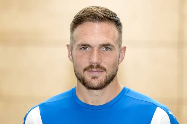 Fußball, GER, 2.BL, Porträttermin 2017 2018, Holstein Kiel, Rafael Czichos (Nr. 5, Holstein Kiel). Holstein Kiel, Fussball, 2. Liga, 12.07.17 Kiel Schleswig-Holstein Germany Trainingszentrum Projensdorf Copyright: xAgentur54GradFelixxKoenigx